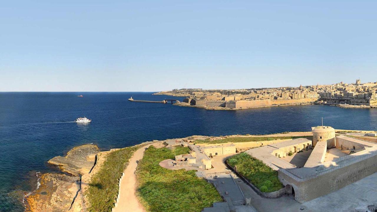 Seafront Luxury Apartment With Pool Sliema Dış mekan fotoğraf