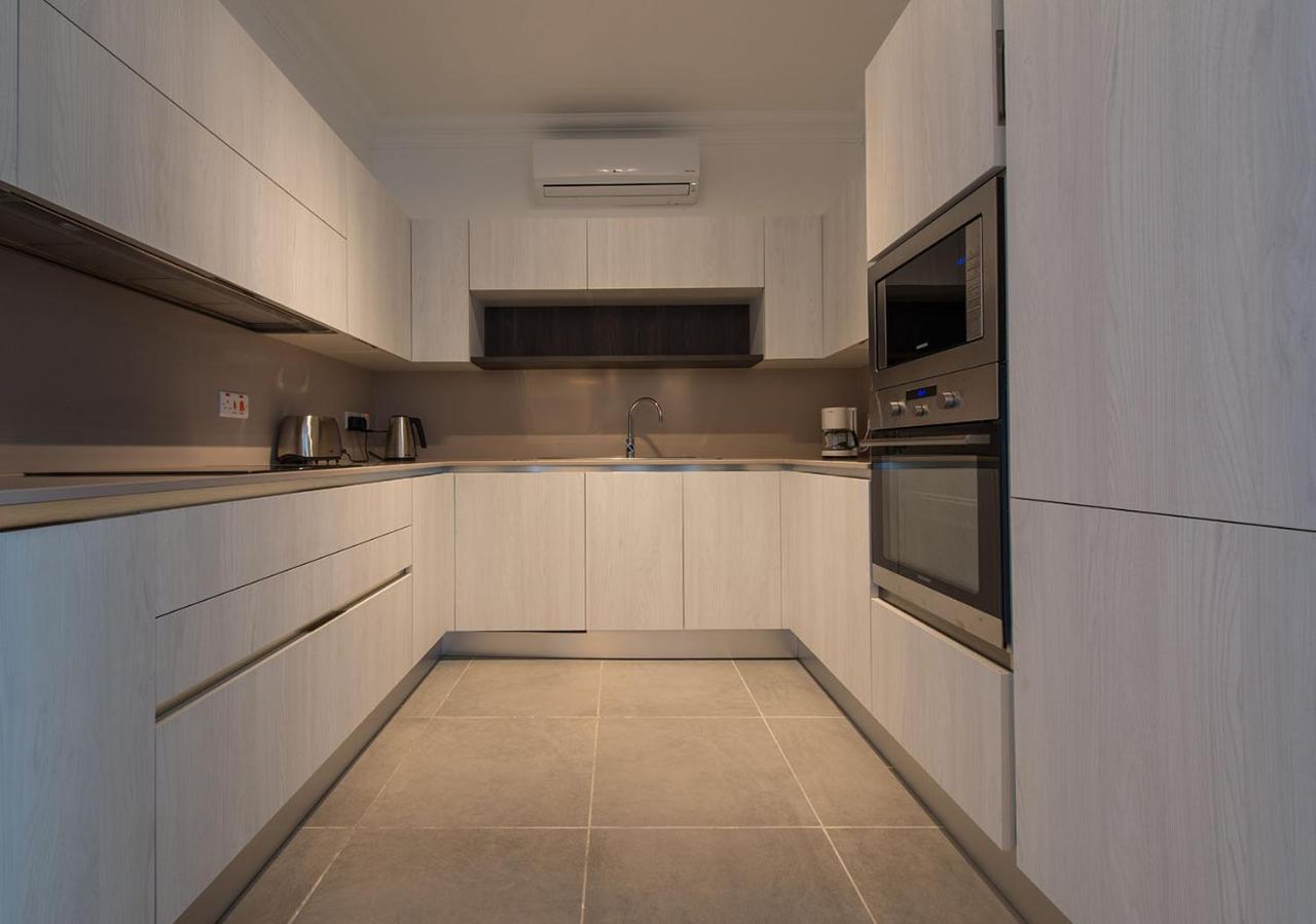Seafront Luxury Apartment With Pool Sliema Dış mekan fotoğraf